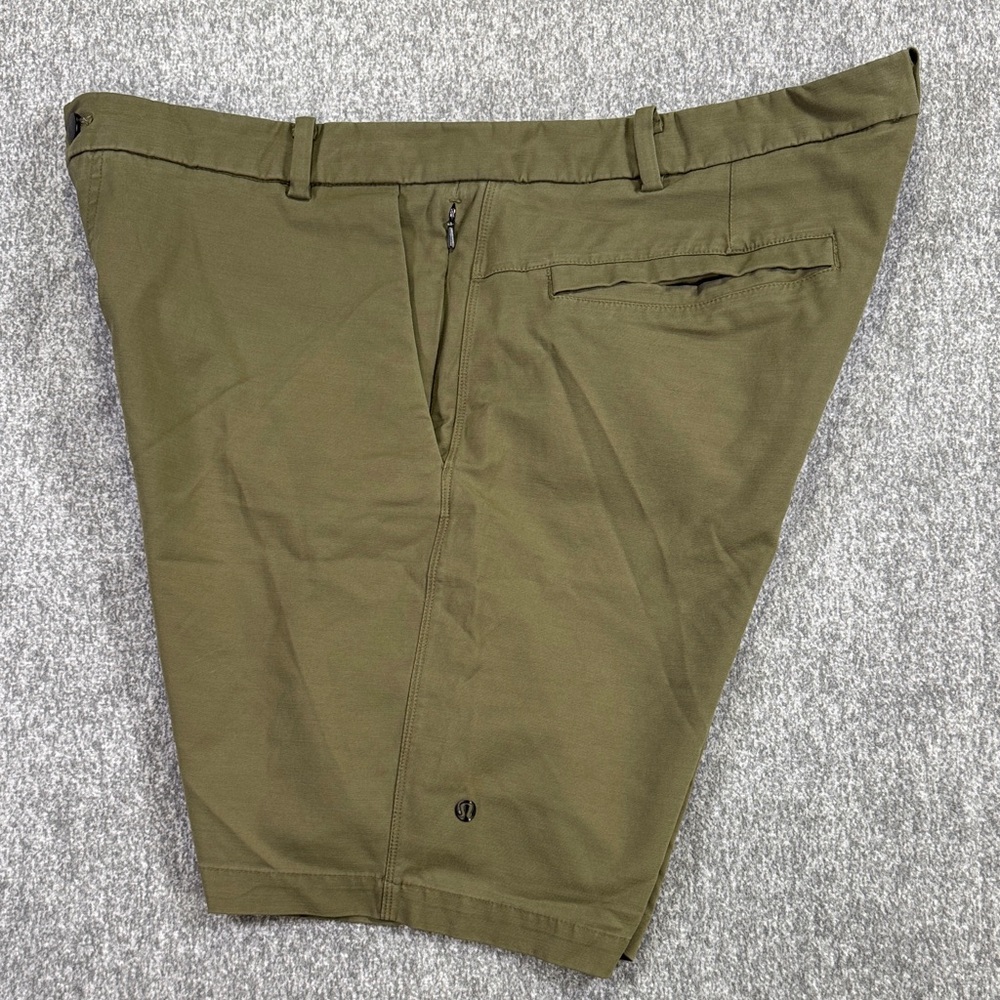 Lululemon Commission Shorts Chino Style Men’s 40 Army Green Olive 9” Inseam - Picture 7 of 10